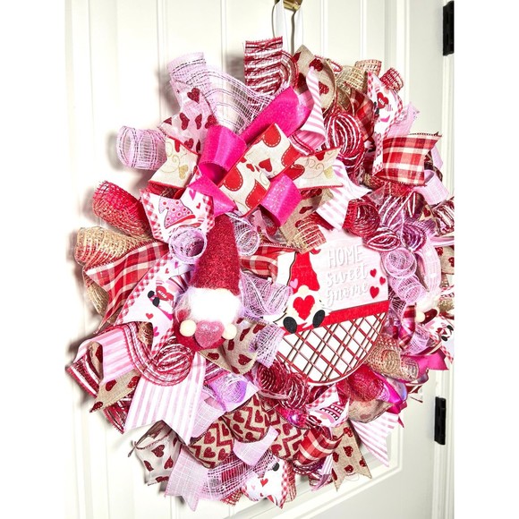 Handmade Valentine’s Home Sweet Gnome Ribbon Prelit Wreath 22 ins LED W19 - Picture 3 of 12